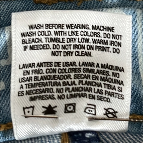 R1893 Roebuck & Co. Distressed Cuffed Bermuda Shorts in Light Wash - Size 8 - Picture 4 of 4